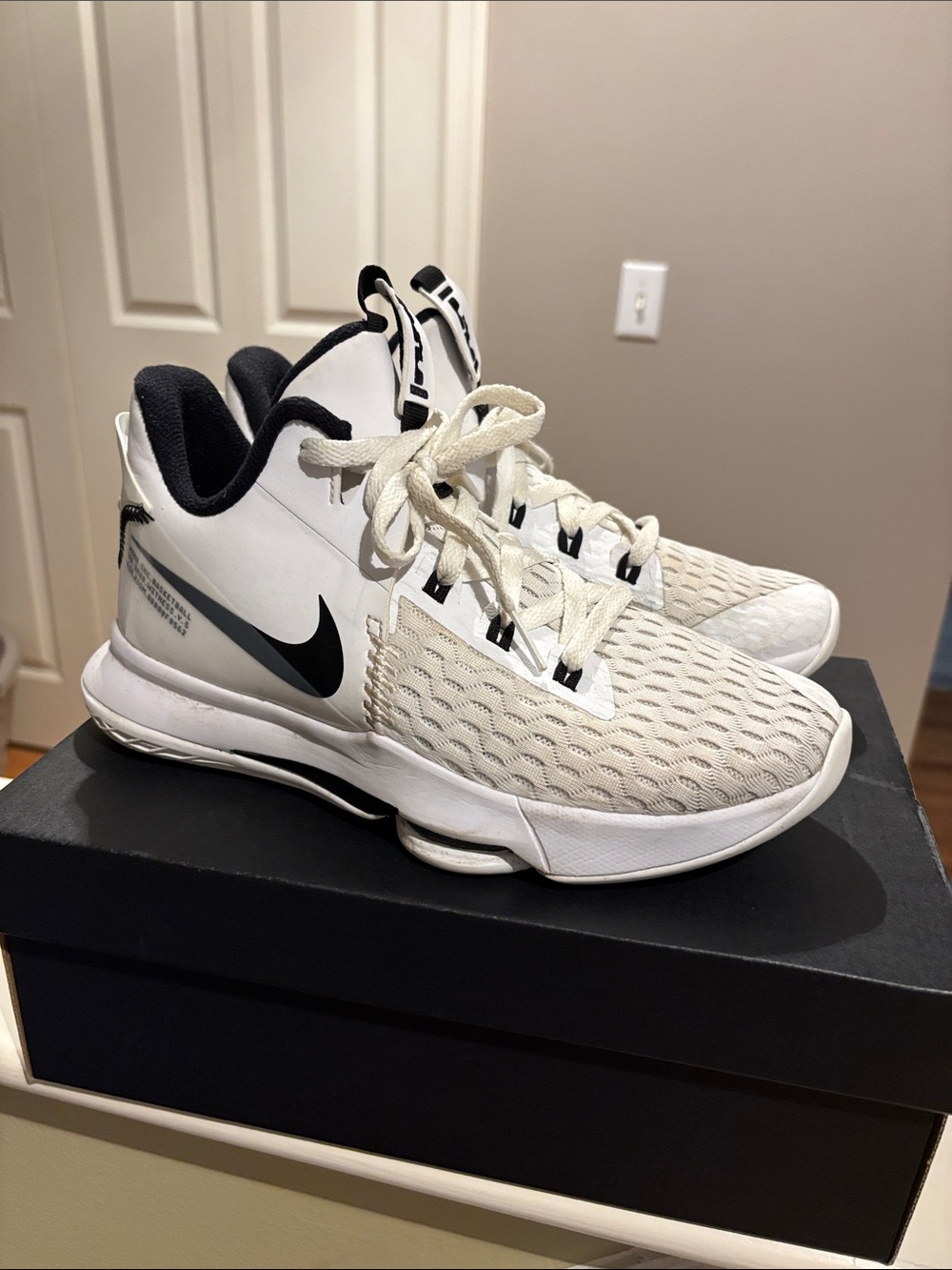 Nike Jordan Max 200, White and Black Basketball Sneakers